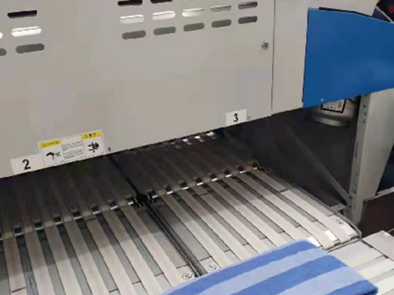 施秉巾类折叠机-01