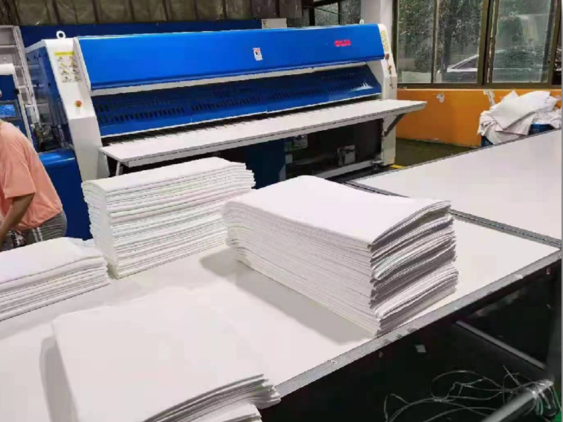 施秉高速熨烫机-01